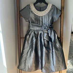 Dark Silver party Dress with beaded collar 5t